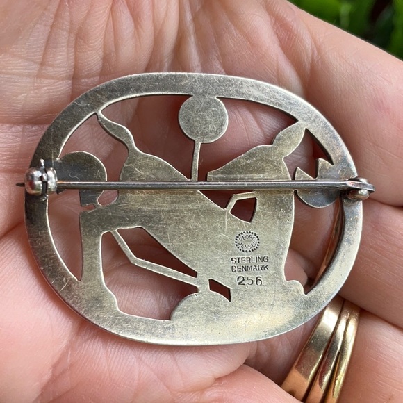 Georg Jensen kneeling deer pin - Picture 2 of 6
